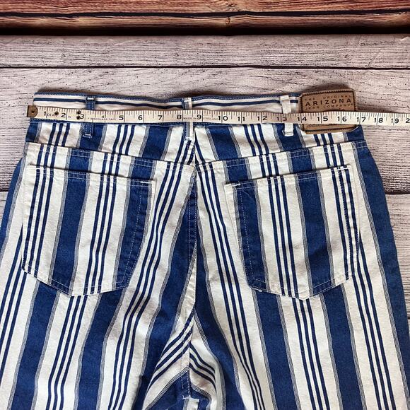 Vintage 1990s Arizona Pinstripe Denim Jean Shorts - Picture 7 of 8